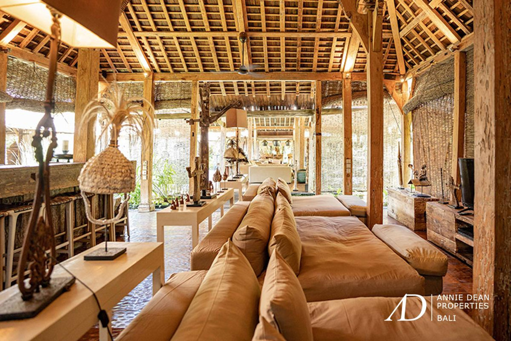 LEASEHOLD JOGLO-STYLE ESTATE 5-BEDROOM IN BERAWA, CANGGU 