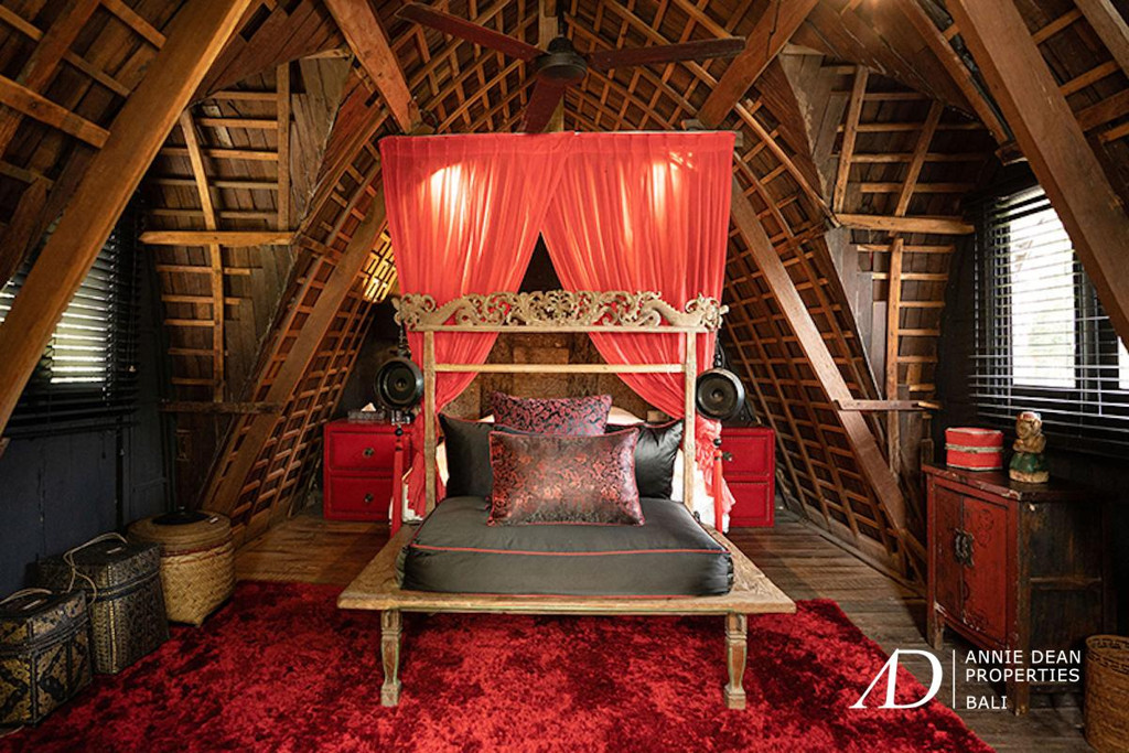 LEASEHOLD JOGLO-STYLE ESTATE 5-BEDROOM IN BERAWA, CANGGU 