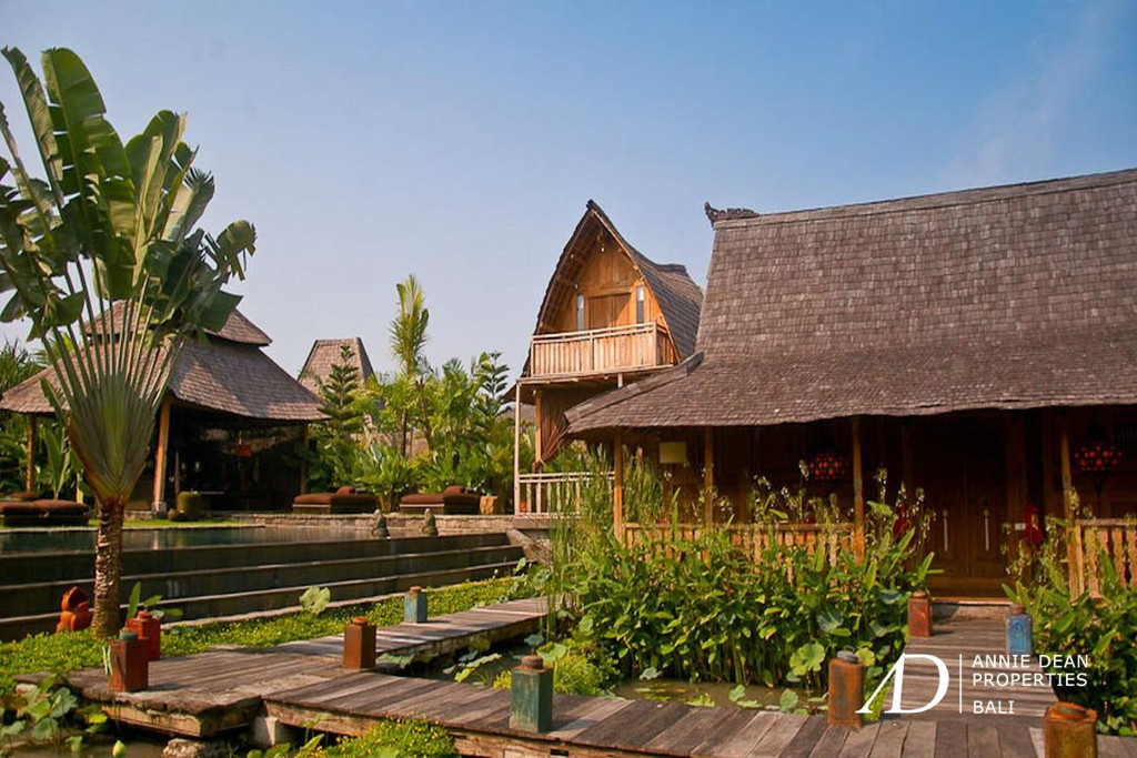 LEASEHOLD JOGLO-STYLE ESTATE 5-BEDROOM IN BERAWA, CANGGU 