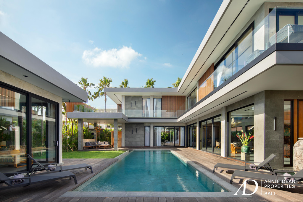   YEARLY RENTAL - MODERN 4BR VILLA IN KEROBOKAN