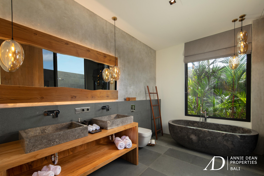   YEARLY RENTAL - MODERN 4BR VILLA IN KEROBOKAN