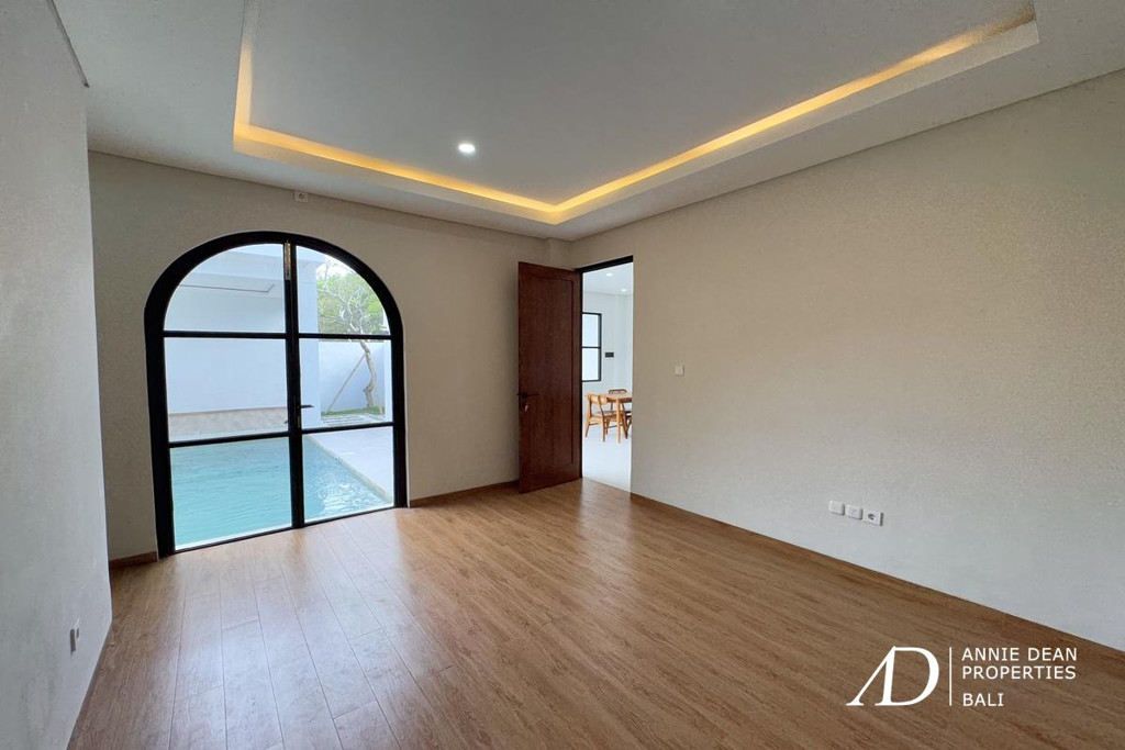 FREEHOLD | MODERN MEDITERRANEAN VILLA WITH PANORAMIC GWK VIEWS