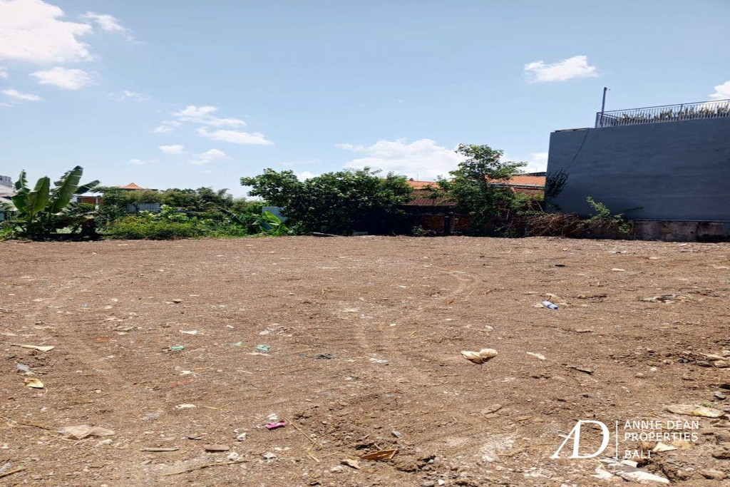 FREEHOLD LAND - STRATEGIC LOCATION IN BERAWA, READY FOR DEVELOPMENT