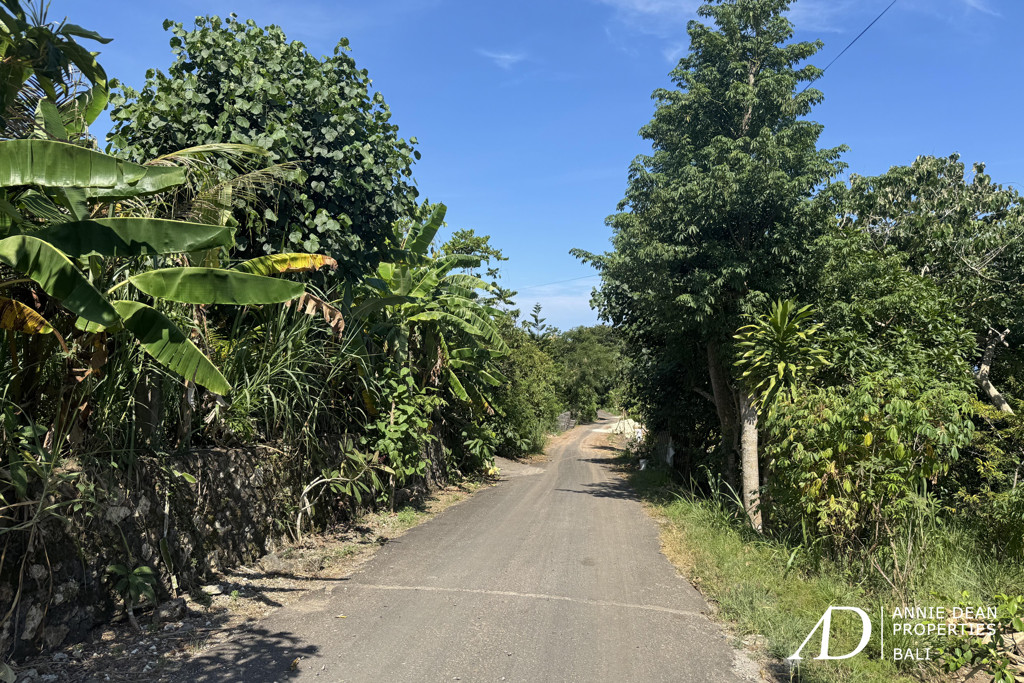 FREEHOLD LAND IN PRIME BUKIT (1,400 M2) - NEAR ULUWATU CLIFF