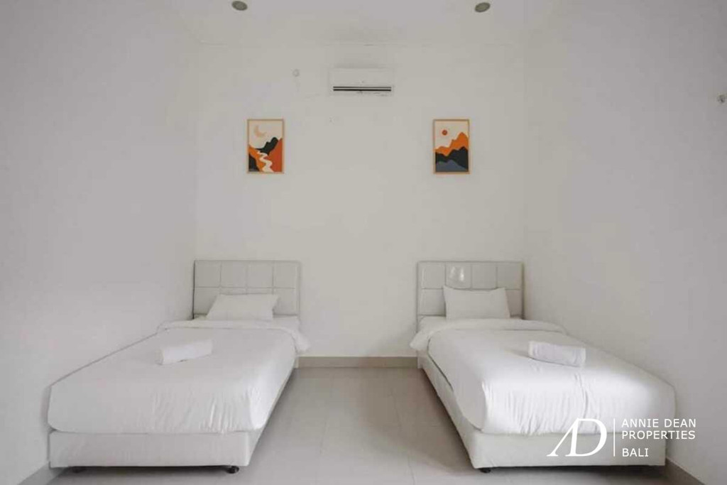 LEASEHOLD 3-BEDROOM MODERN VILLA IN BIDADARI, SEMINYAK