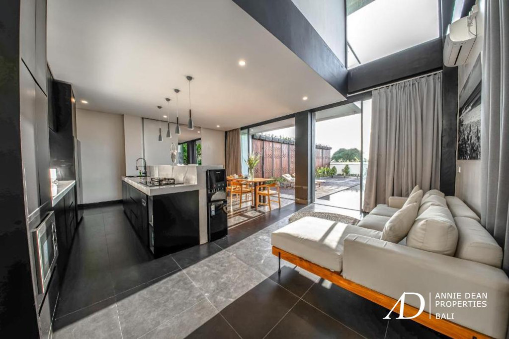 FREEHOLD TWIN MODERN VILLAS WITH ROOFTOP VIEWS - 3 MINS TO BALANGAN BEACH