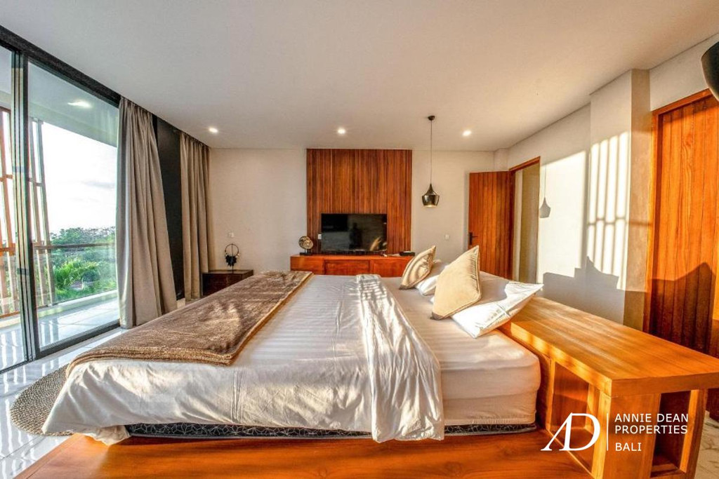 FREEHOLD TWIN MODERN VILLAS WITH ROOFTOP VIEWS - 3 MINS TO BALANGAN BEACH