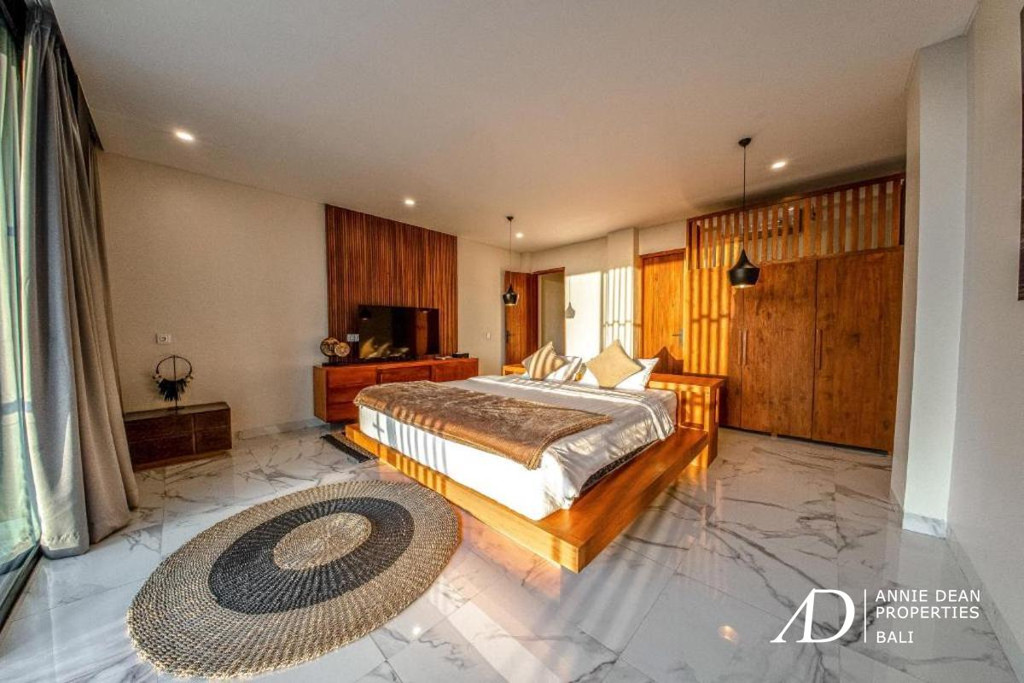 FREEHOLD TWIN MODERN VILLAS WITH ROOFTOP VIEWS - 3 MINS TO BALANGAN BEACH