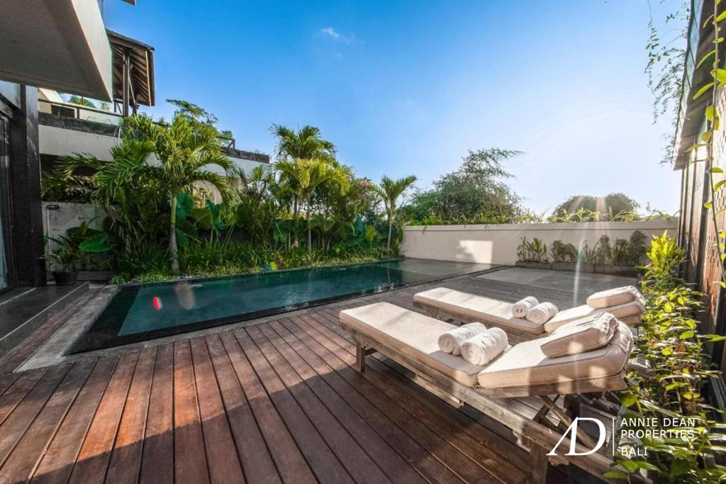 FREEHOLD TWIN MODERN VILLAS WITH ROOFTOP VIEWS - 3 MINS TO BALANGAN BEACH