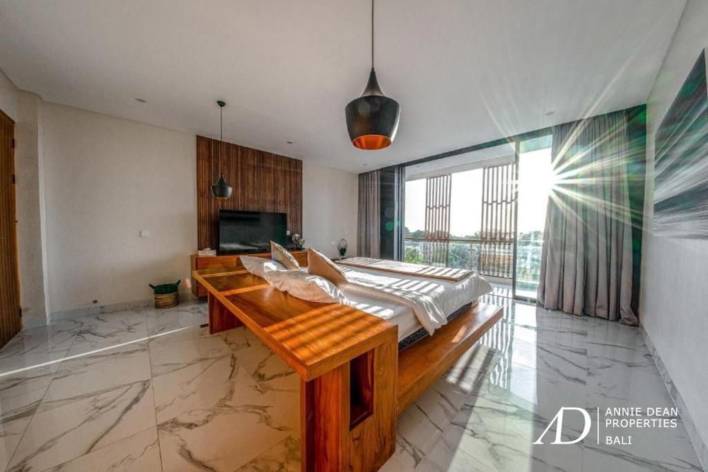 FREEHOLD TWIN MODERN VILLAS WITH ROOFTOP VIEWS - 3 MINS TO BALANGAN BEACH