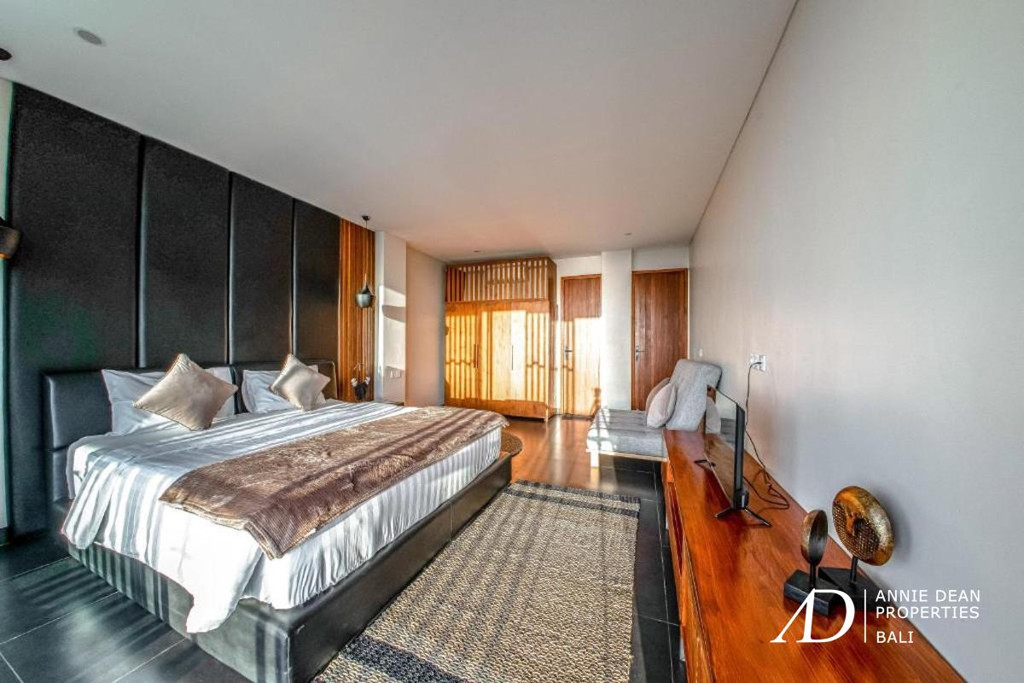 FREEHOLD TWIN MODERN VILLAS WITH ROOFTOP VIEWS - 3 MINS TO BALANGAN BEACH