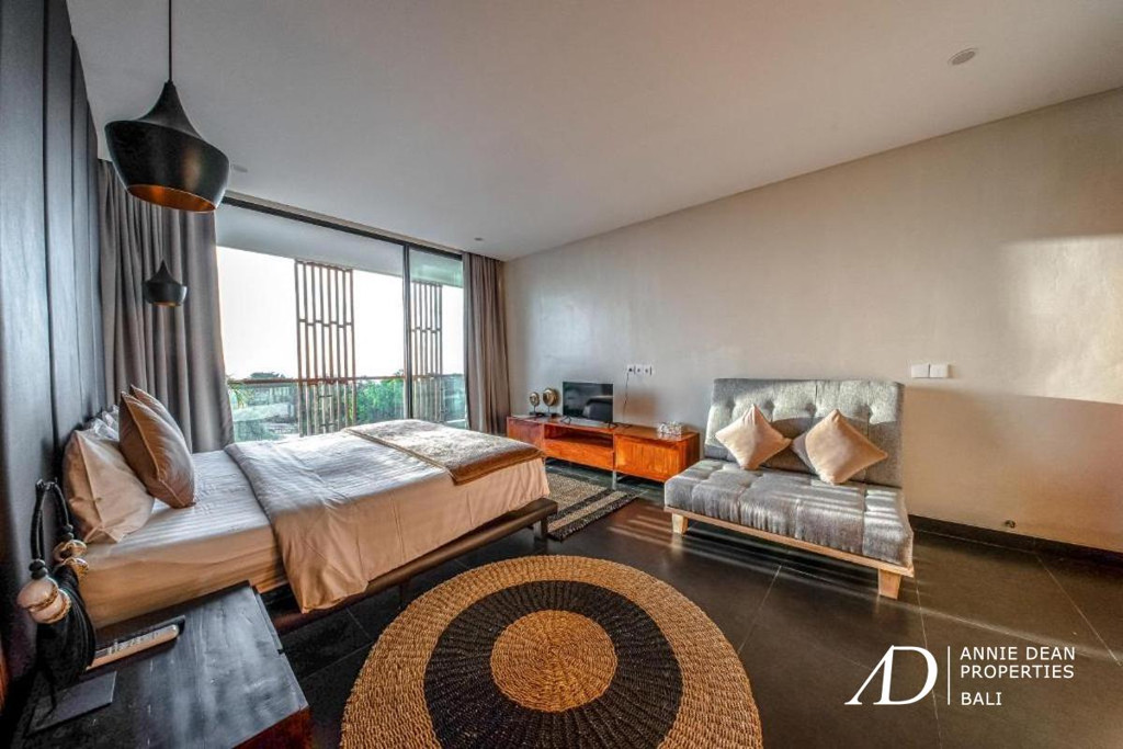 FREEHOLD TWIN MODERN VILLAS WITH ROOFTOP VIEWS - 3 MINS TO BALANGAN BEACH