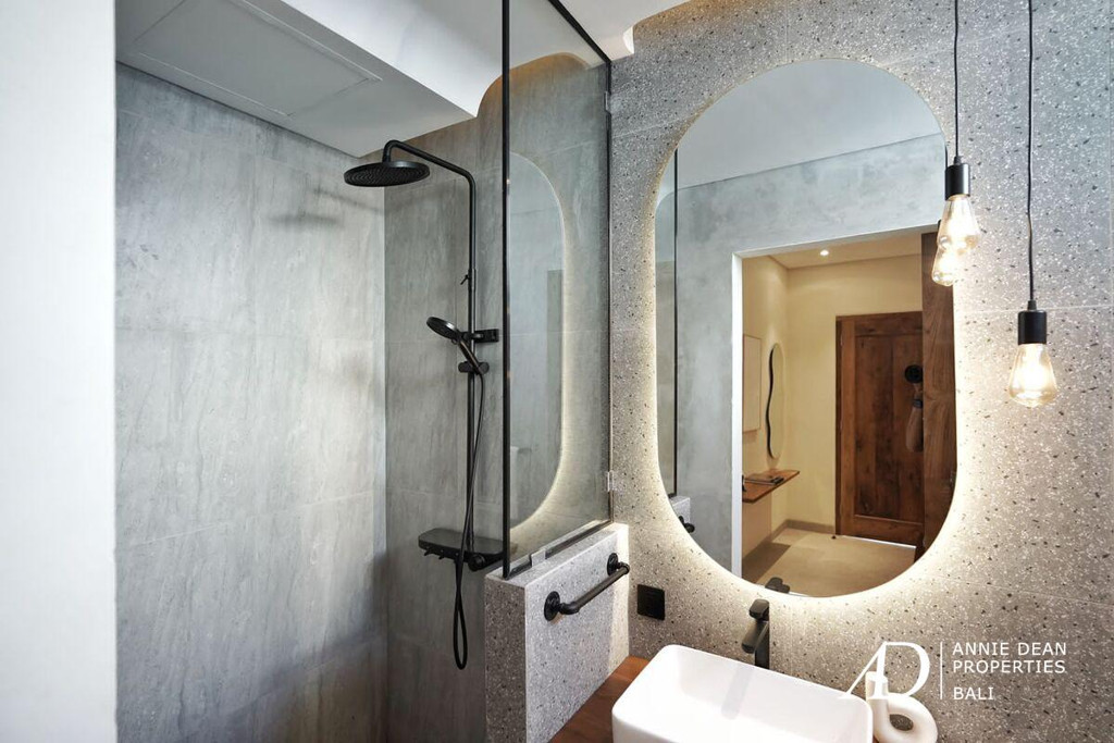 YEARLY RENTAL 3-BEDROOM MEDITERRANEAN-STYLE VILLA IN SEMINYAK