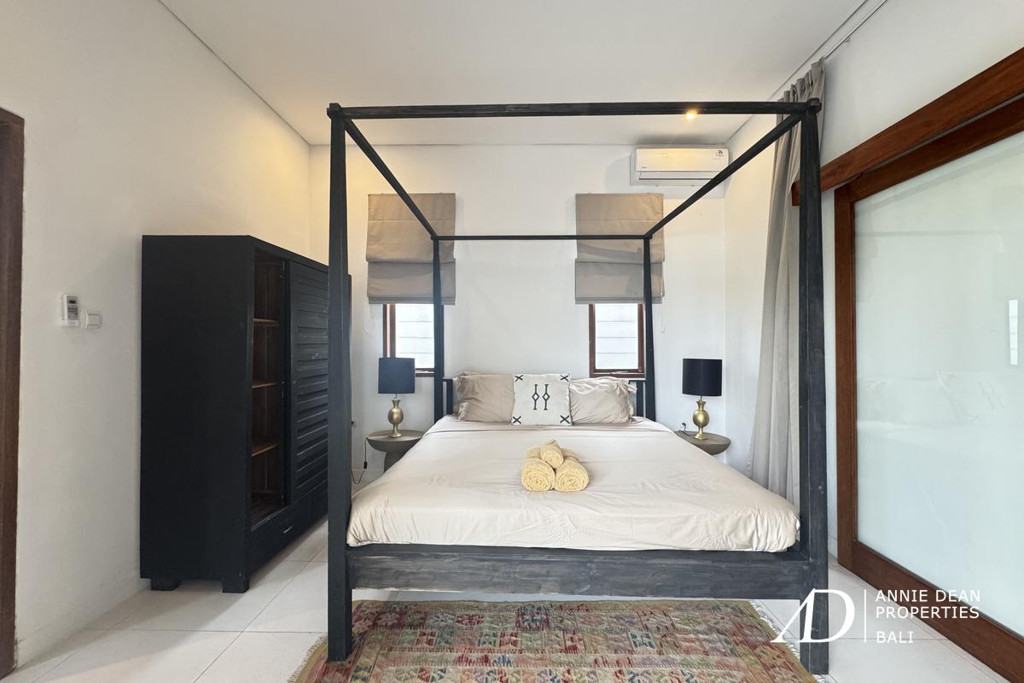 LEASEHOLD SINGLE-LEVEL 3-BEDROOM VILLA IN PEACEFUL NYANYI, CANGGU