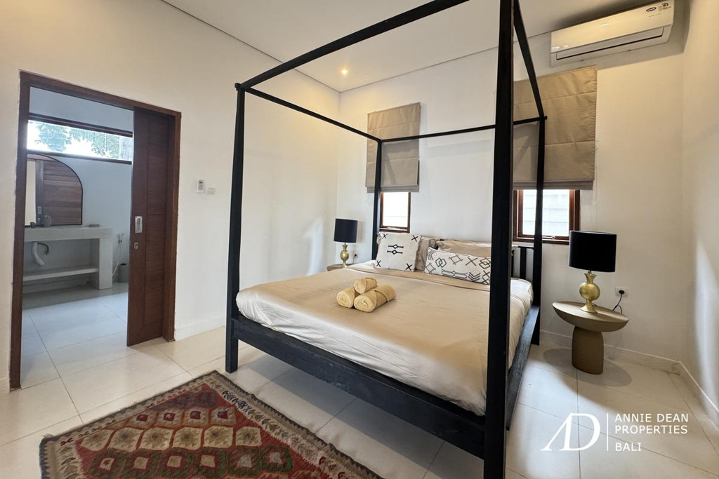 LEASEHOLD SINGLE-LEVEL 3-BEDROOM VILLA IN PEACEFUL NYANYI, CANGGU