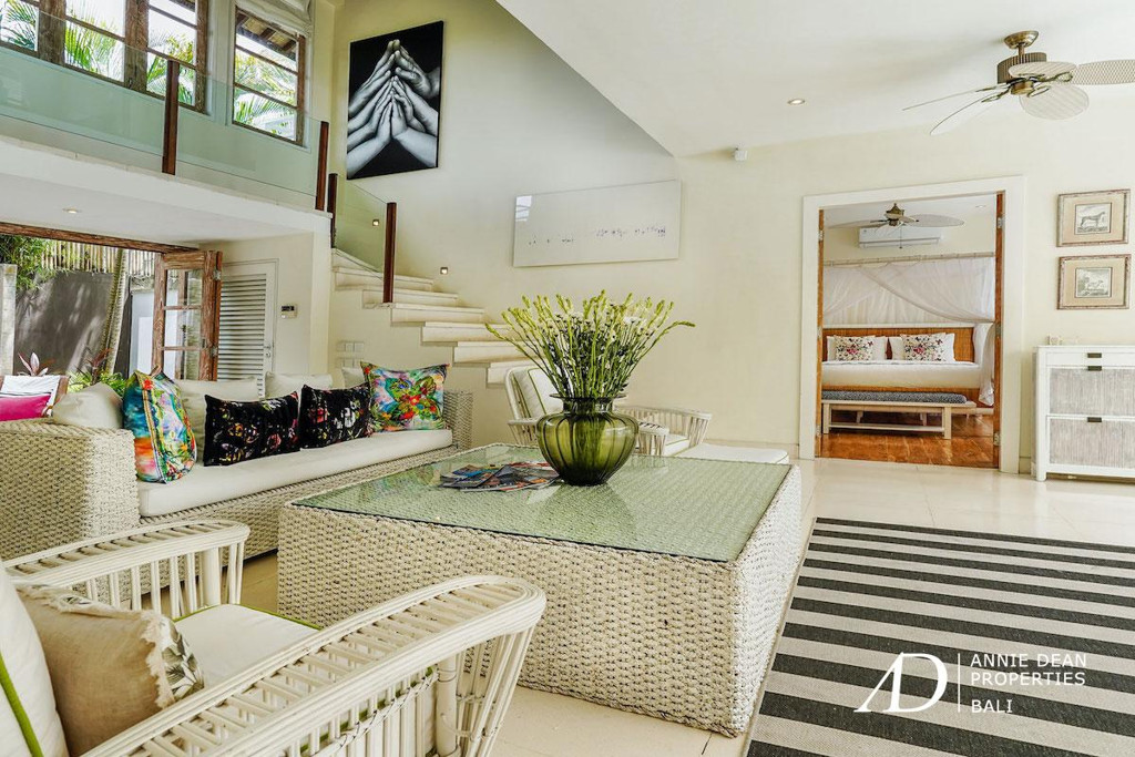 FREEHOLD | COLONIAL-STYLE LUXURY VILLA JUST 500M FROM THE BEACH IN PRIME SEMINYAK