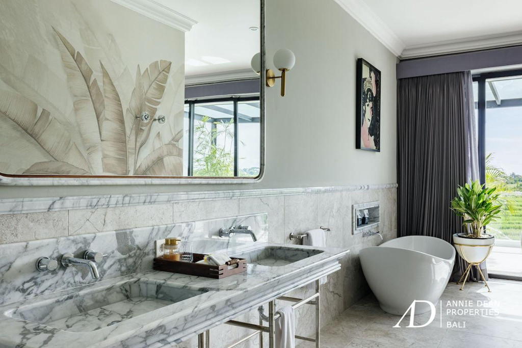 FREEHOLD LUXURY RESIDENCE IN PRIME CANGGU WITH STUNNING GREENBELT VIEWS