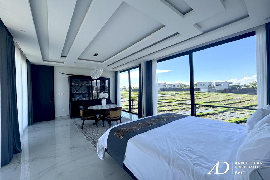  YEARLY RENTAL MODERN 3-LEVEL VILLA WITH OCEAN VIEWS - 300M FROM THE BEACH