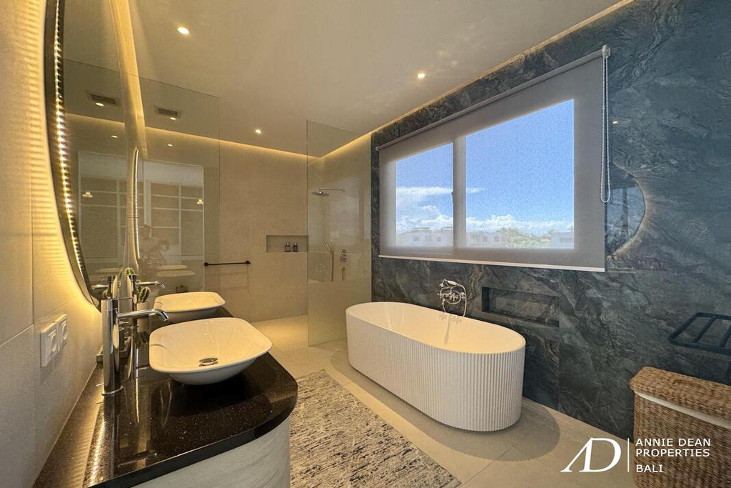  YEARLY RENTAL MODERN 3-LEVEL VILLA WITH OCEAN VIEWS - 300M FROM THE BEACH