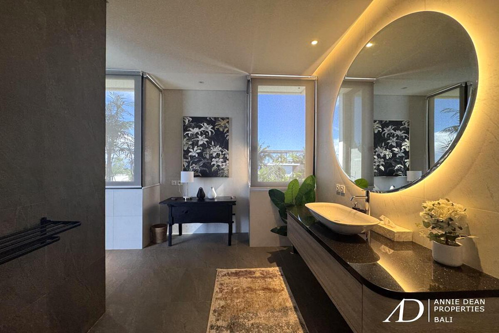  YEARLY RENTAL MODERN 3-LEVEL VILLA WITH OCEAN VIEWS - 300M FROM THE BEACH