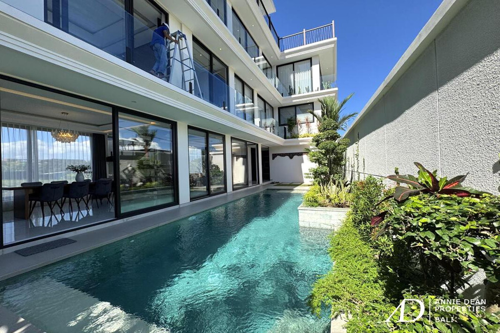  YEARLY RENTAL MODERN 3-LEVEL VILLA WITH OCEAN VIEWS - 300M FROM THE BEACH