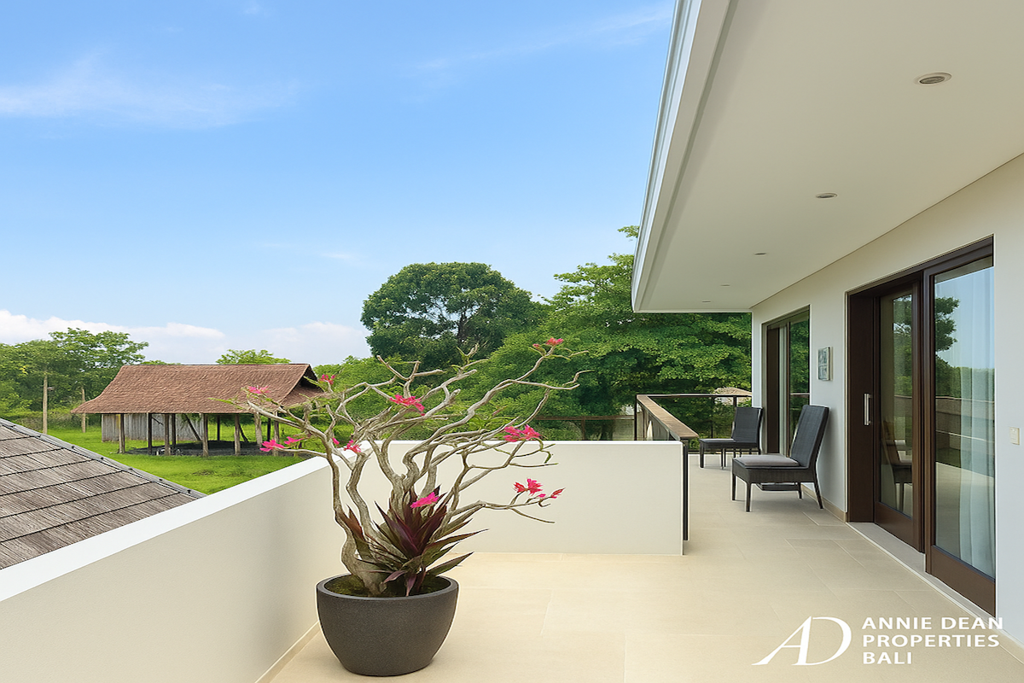 FREEHOLD 5-BEDROOM VILLA IN THE PRIME AREA OF BATU BOLONG, CANGGU