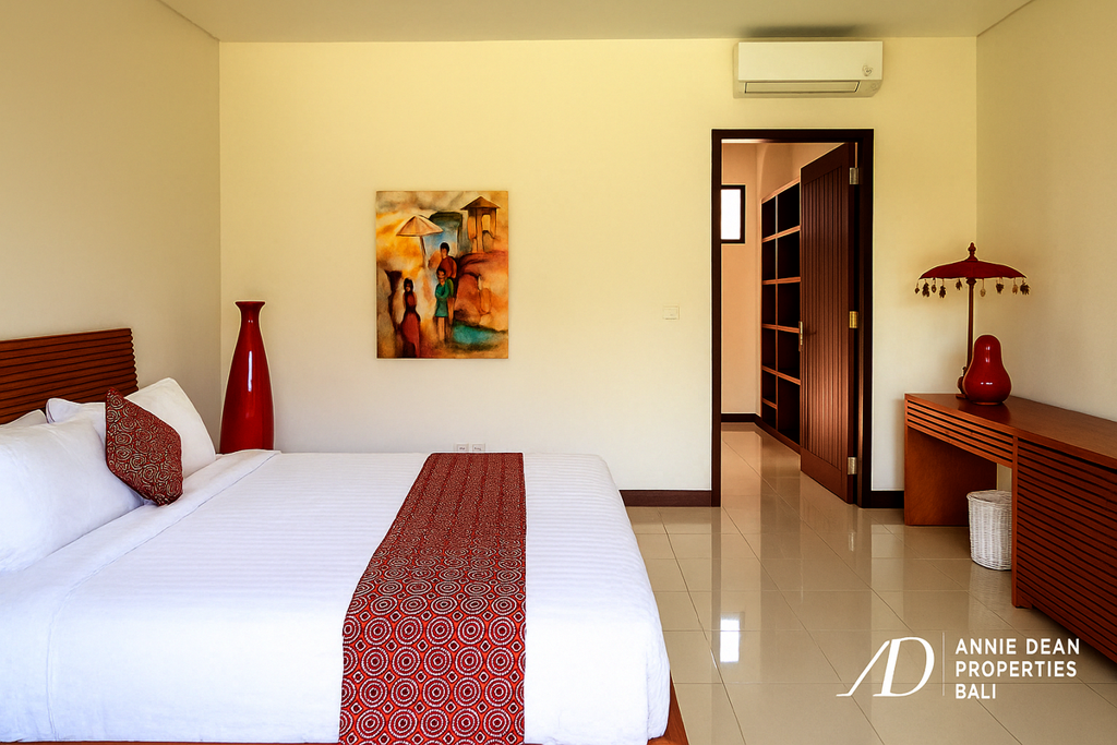 FREEHOLD 5-BEDROOM VILLA IN THE PRIME AREA OF BATU BOLONG, CANGGU