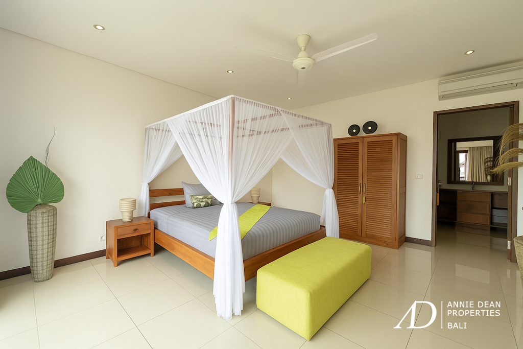 FREEHOLD 5-BEDROOM VILLA IN THE PRIME AREA OF BATU BOLONG, CANGGU