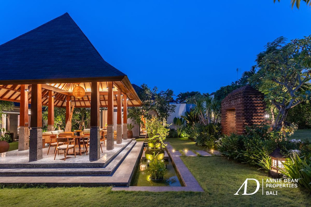 FREEHOLD | LUXURY 4-BEDROOM VILLA | PRIME CANGGU LOCATION
