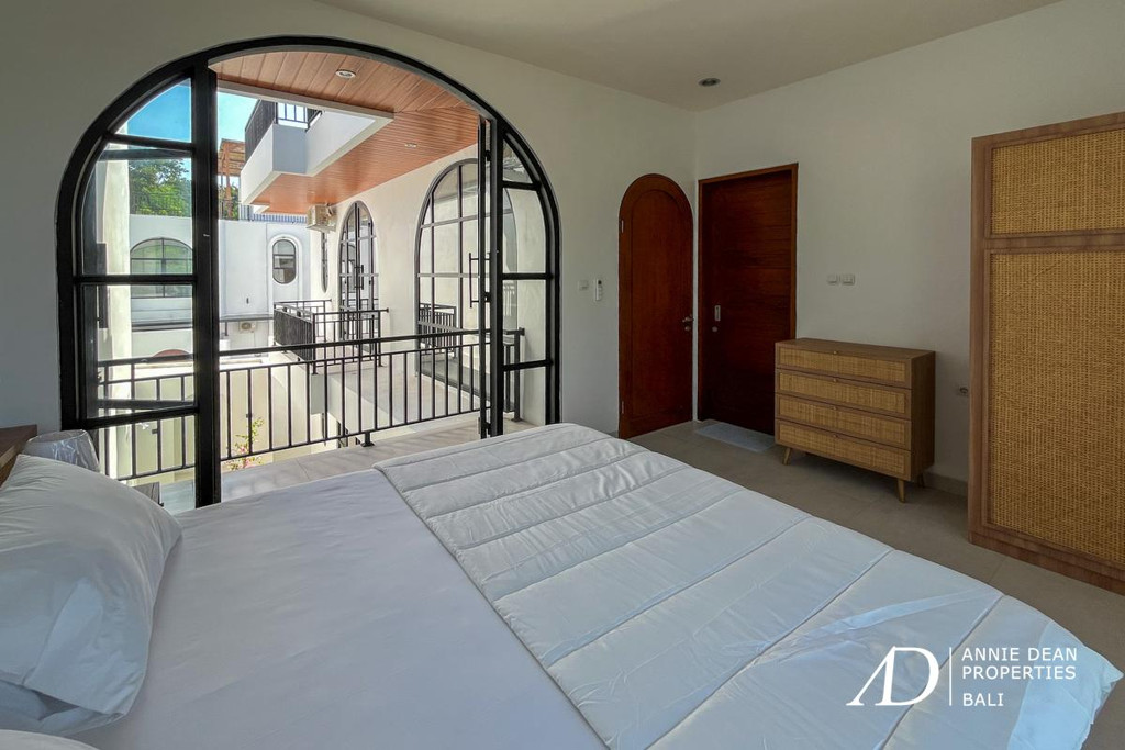 LEASEHOLD | BRAND NEW 3-BEDROOM VILLA IN BALANGAN