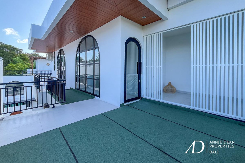 LEASEHOLD | BRAND NEW 3-BEDROOM VILLA IN BALANGAN