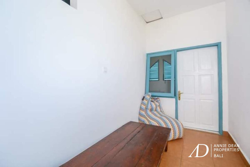 LEASEHOLD 10 YEARS | 3-BEDROOM VILLA WITH GARDEN & POOL NEAR KEROBOKAN