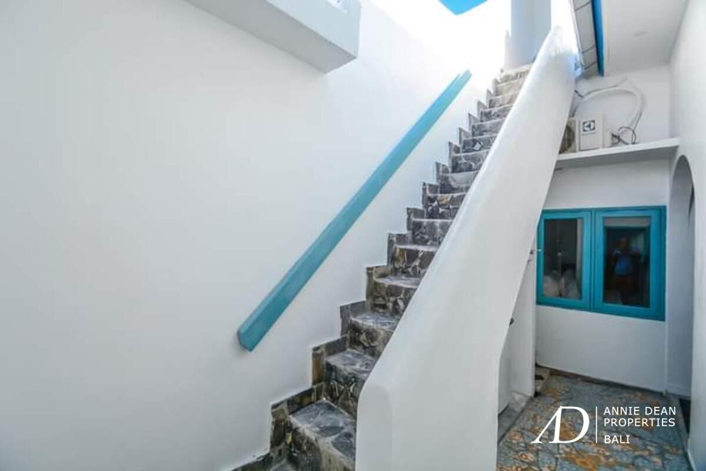 LEASEHOLD 10 YEARS | 3-BEDROOM VILLA WITH GARDEN & POOL NEAR KEROBOKAN