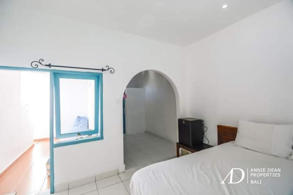 LEASEHOLD 10 YEARS | 3-BEDROOM VILLA WITH GARDEN & POOL NEAR KEROBOKAN