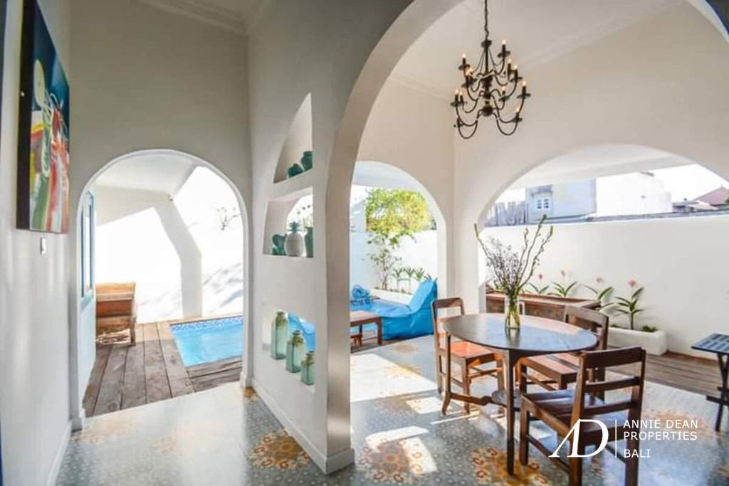 LEASEHOLD 10 YEARS | 3-BEDROOM VILLA WITH GARDEN & POOL NEAR KEROBOKAN