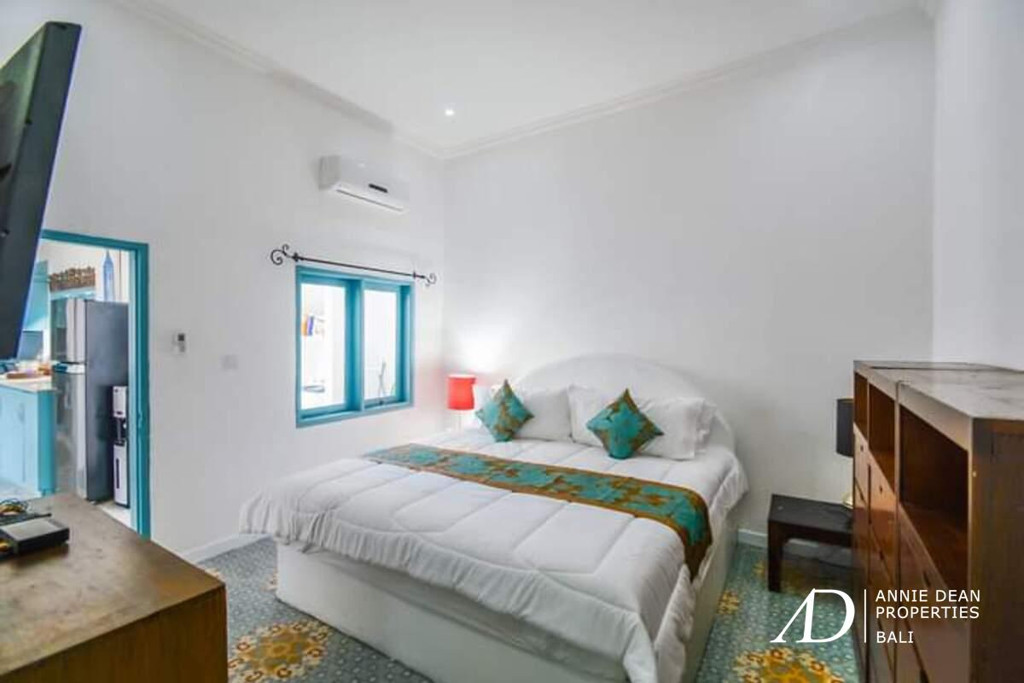 LEASEHOLD 10 YEARS | 3-BEDROOM VILLA WITH GARDEN & POOL NEAR KEROBOKAN