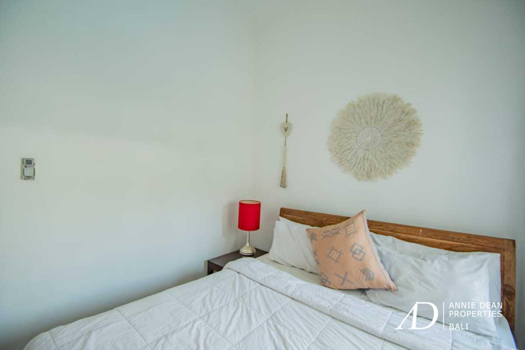 LEASEHOLD 10 YEARS | 3-BEDROOM VILLA WITH GARDEN & POOL NEAR KEROBOKAN