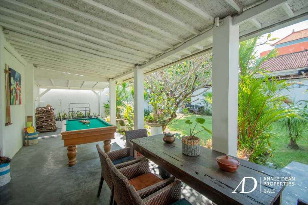 LEASEHOLD 10 YEARS | 3-BEDROOM VILLA WITH GARDEN & POOL NEAR KEROBOKAN