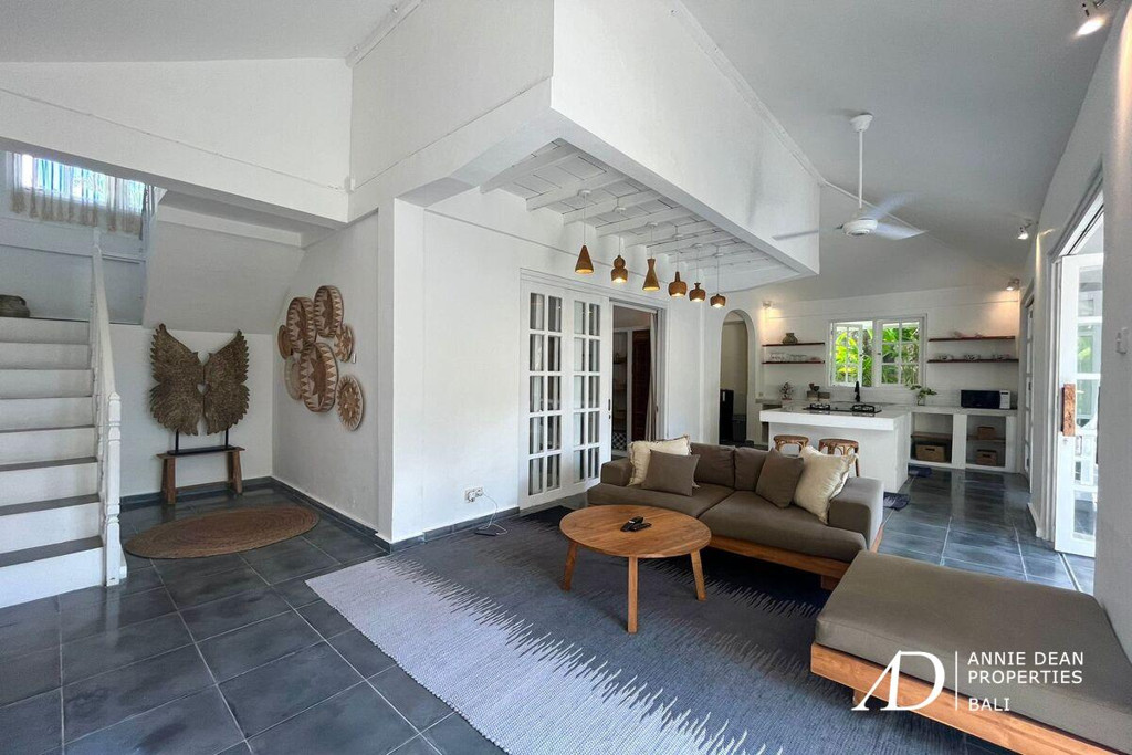 YEARLY RENTAL | 3-BEDROOM VILLA WITH GARDEN IN SEMINYAK