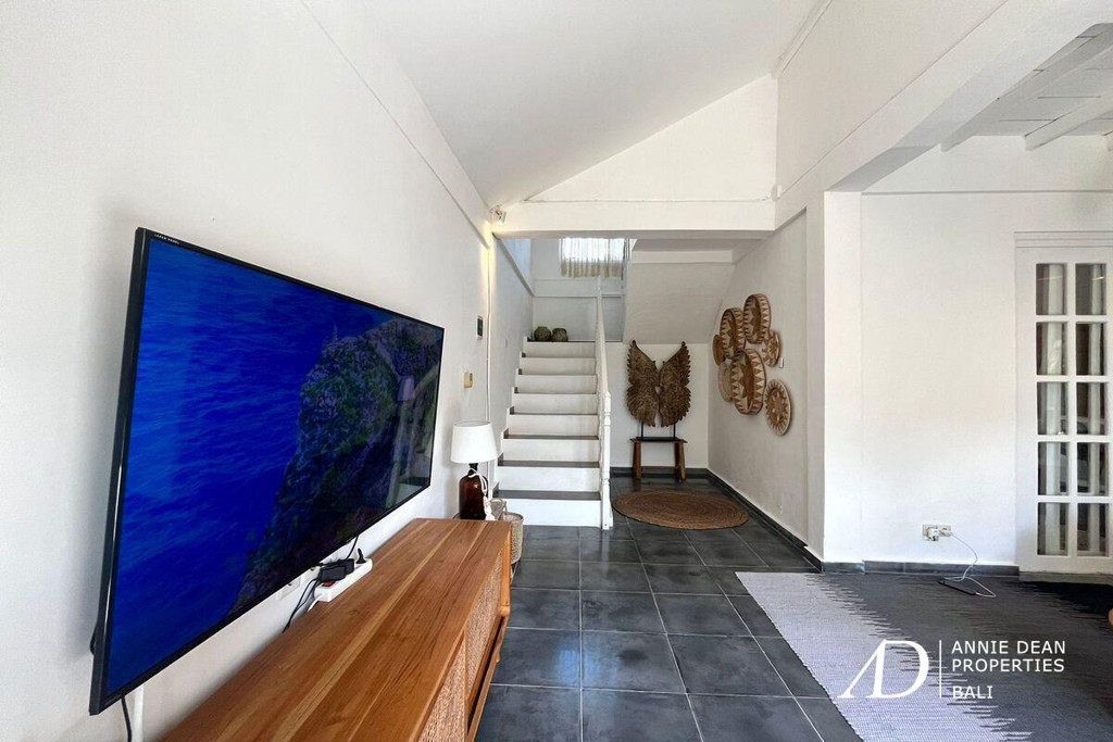 YEARLY RENTAL | 3-BEDROOM VILLA WITH GARDEN IN SEMINYAK