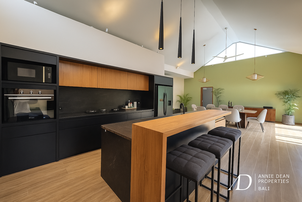 LEASEHOLD | 3-BEDROOM BEACHSIDE VILLA IN SANUR