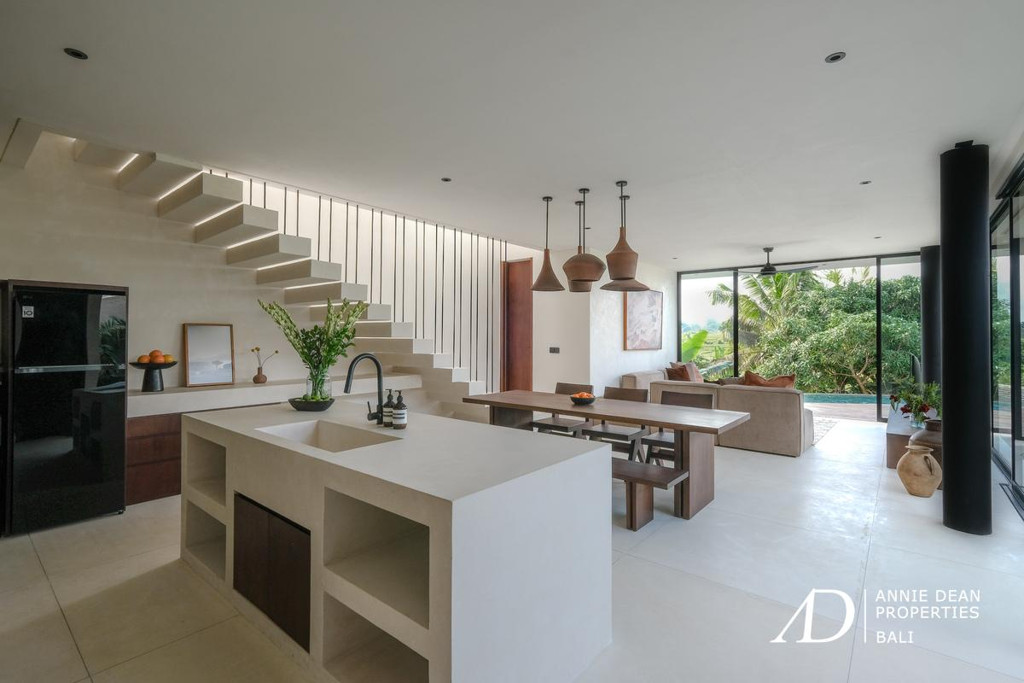 FREEHOLD 3 BEDROOM VILLA IN BERABAN - NEAR NYANYI 