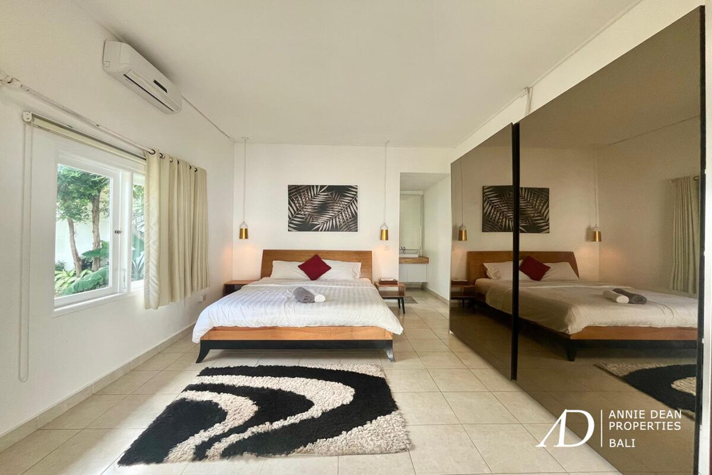 YEARLY RENTAL | SINGLE LEVEL 2-BEDROOM NEAR SUNSET ROAD