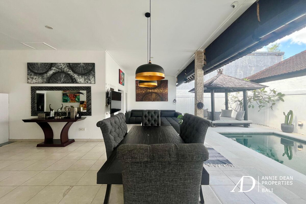 YEARLY RENTAL | SINGLE LEVEL 2-BEDROOM NEAR SUNSET ROAD