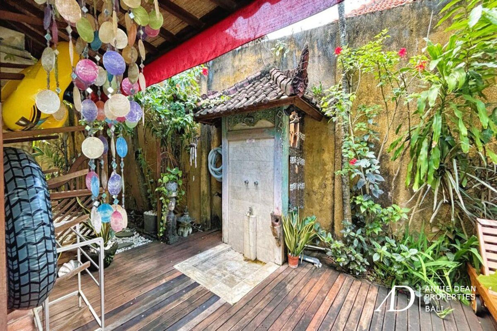 FREEHOLD | BALINESE-STYLE VILLA IN CENTRAL SEMINYAK