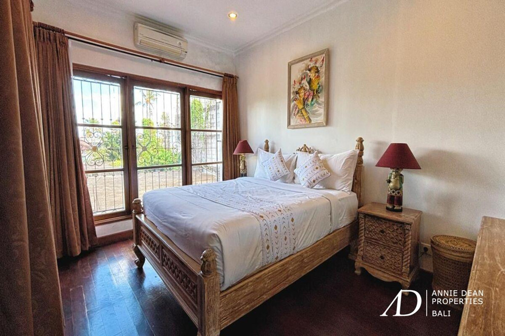 FREEHOLD | BALINESE-STYLE VILLA IN CENTRAL SEMINYAK