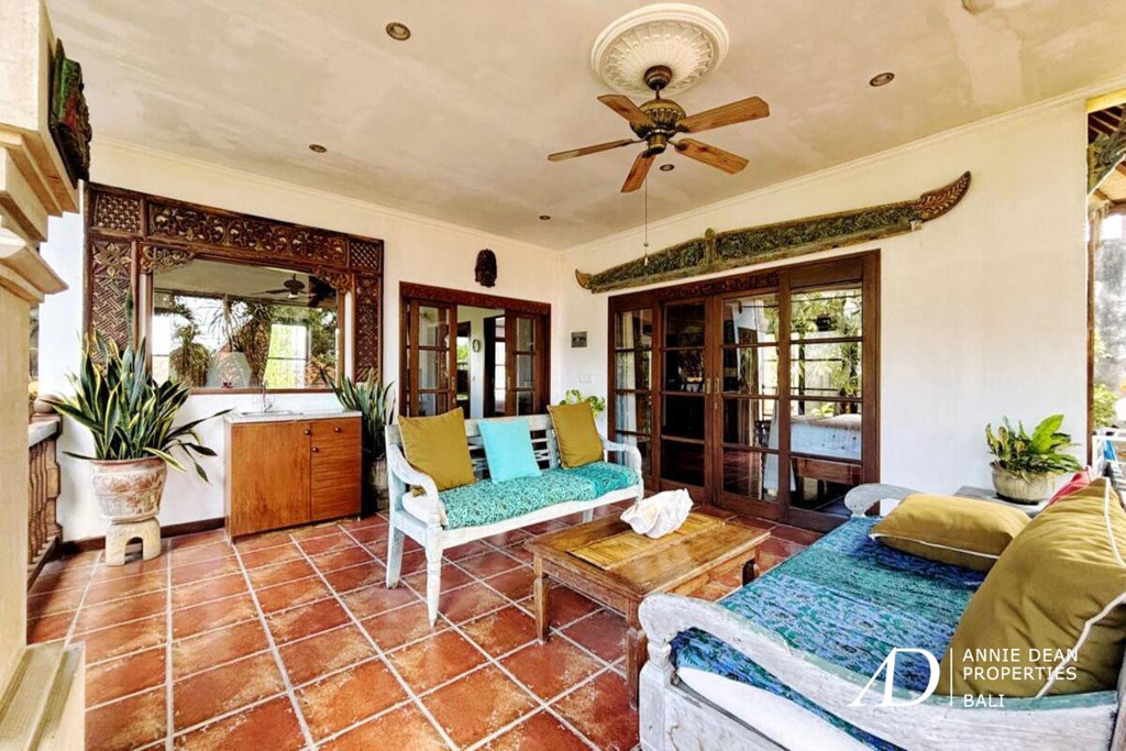 FREEHOLD | BALINESE-STYLE VILLA IN CENTRAL SEMINYAK