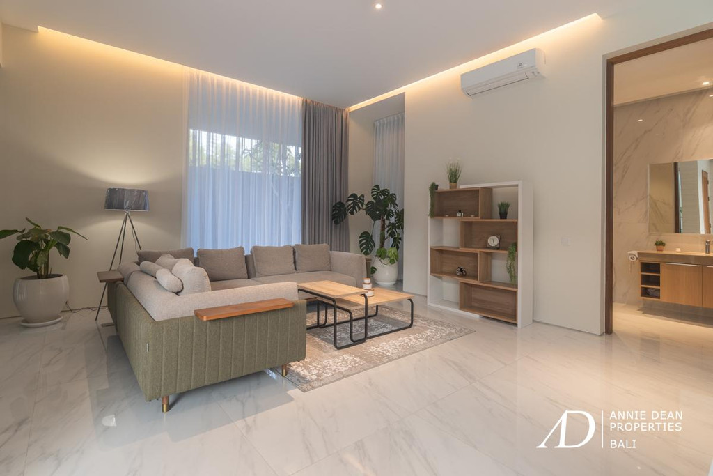 FREEHOLD | NEWLY COMPLETED LUXURY VILLA IN PRESTIGIOUS UMALAS ESTATE