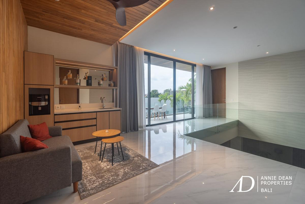 FREEHOLD | NEWLY COMPLETED LUXURY VILLA IN PRESTIGIOUS UMALAS ESTATE