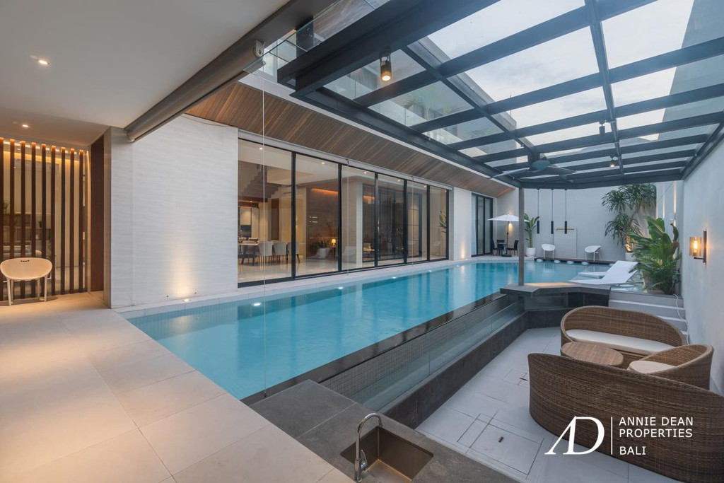 FREEHOLD | NEWLY COMPLETED LUXURY VILLA IN PRESTIGIOUS UMALAS ESTATE